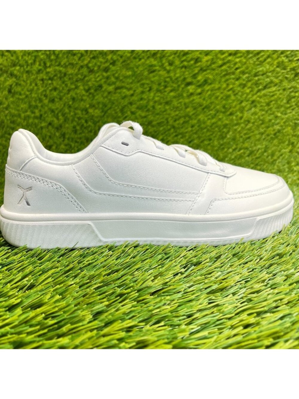 Flux Footwear Adapt Leather Trainer White Womens Size 8 Athletic Shoes Sneakers